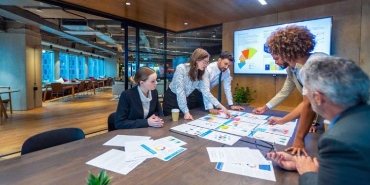 How Companies Use Derivatives To Hedge Risk