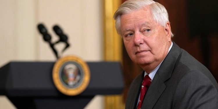 Graham warns Iranian ayatollah: ‘Trump is gonna kill you’ if internal crackdown continues