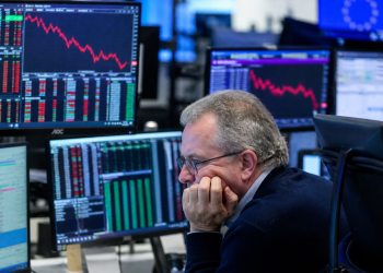 European shares slip as US-Iran tensions escalate, oil stays elevated